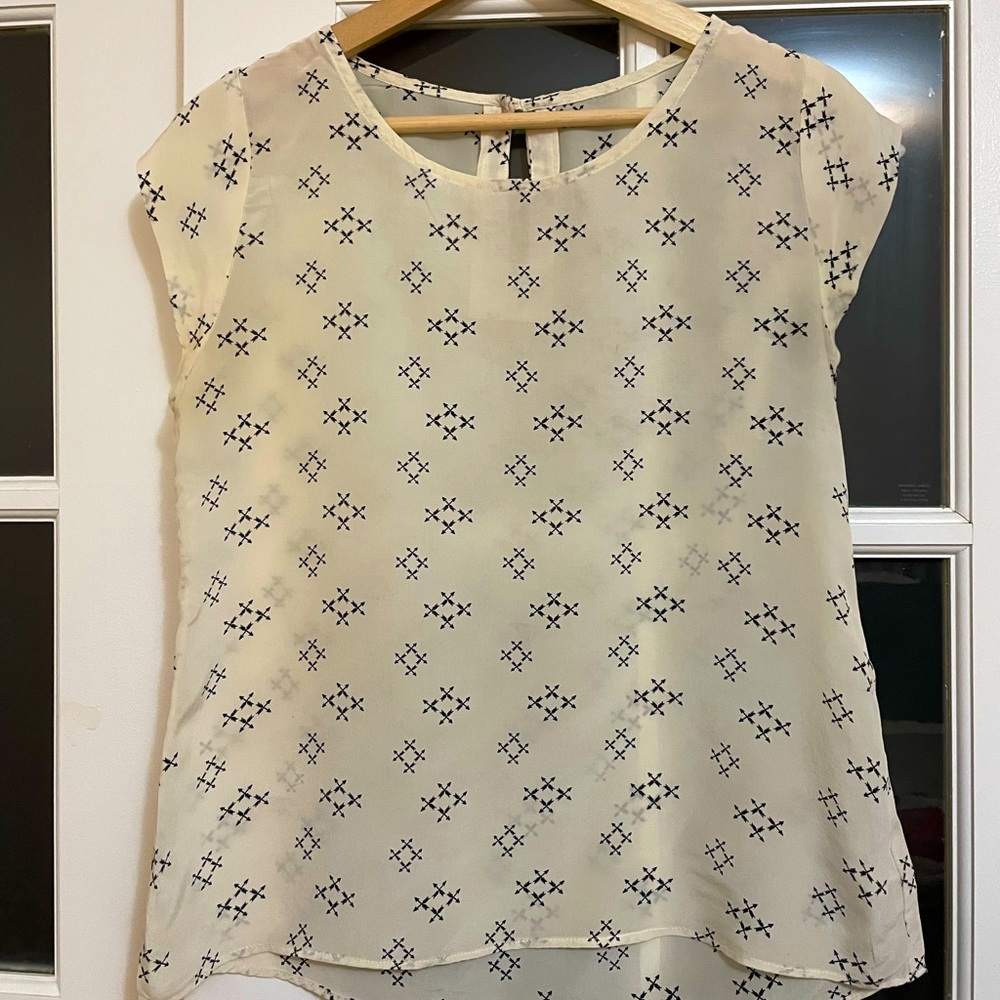 Size small short sleeve blouse